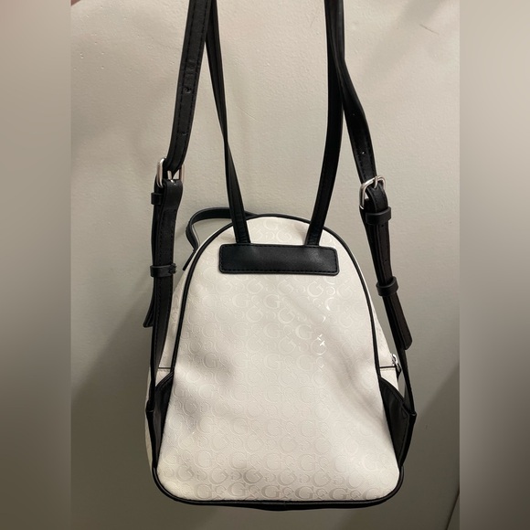 GUESS Los Angeles Logo Mini Backpack - Picture 4 of 9